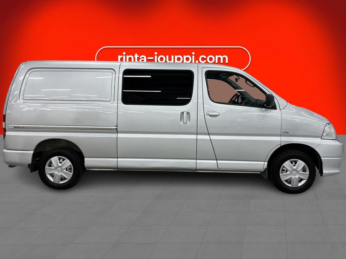 TOYOTA Hiace 2008