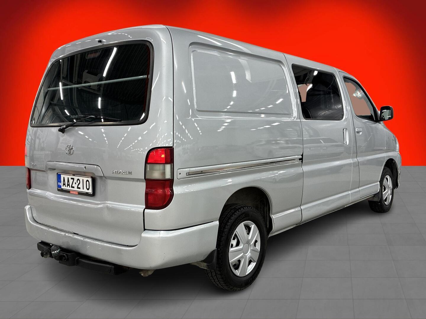 TOYOTA Hiace 2008