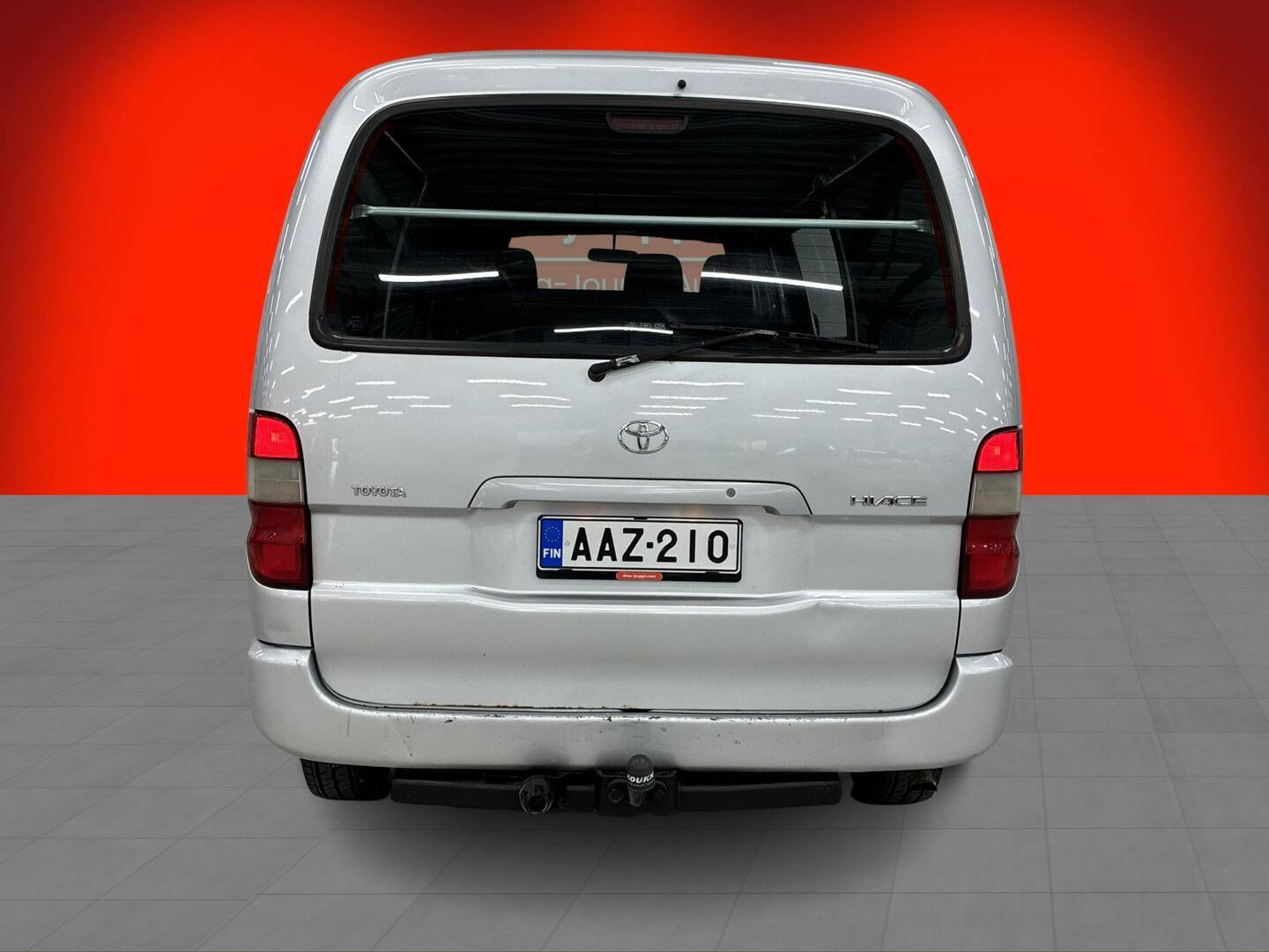 TOYOTA Hiace 2008