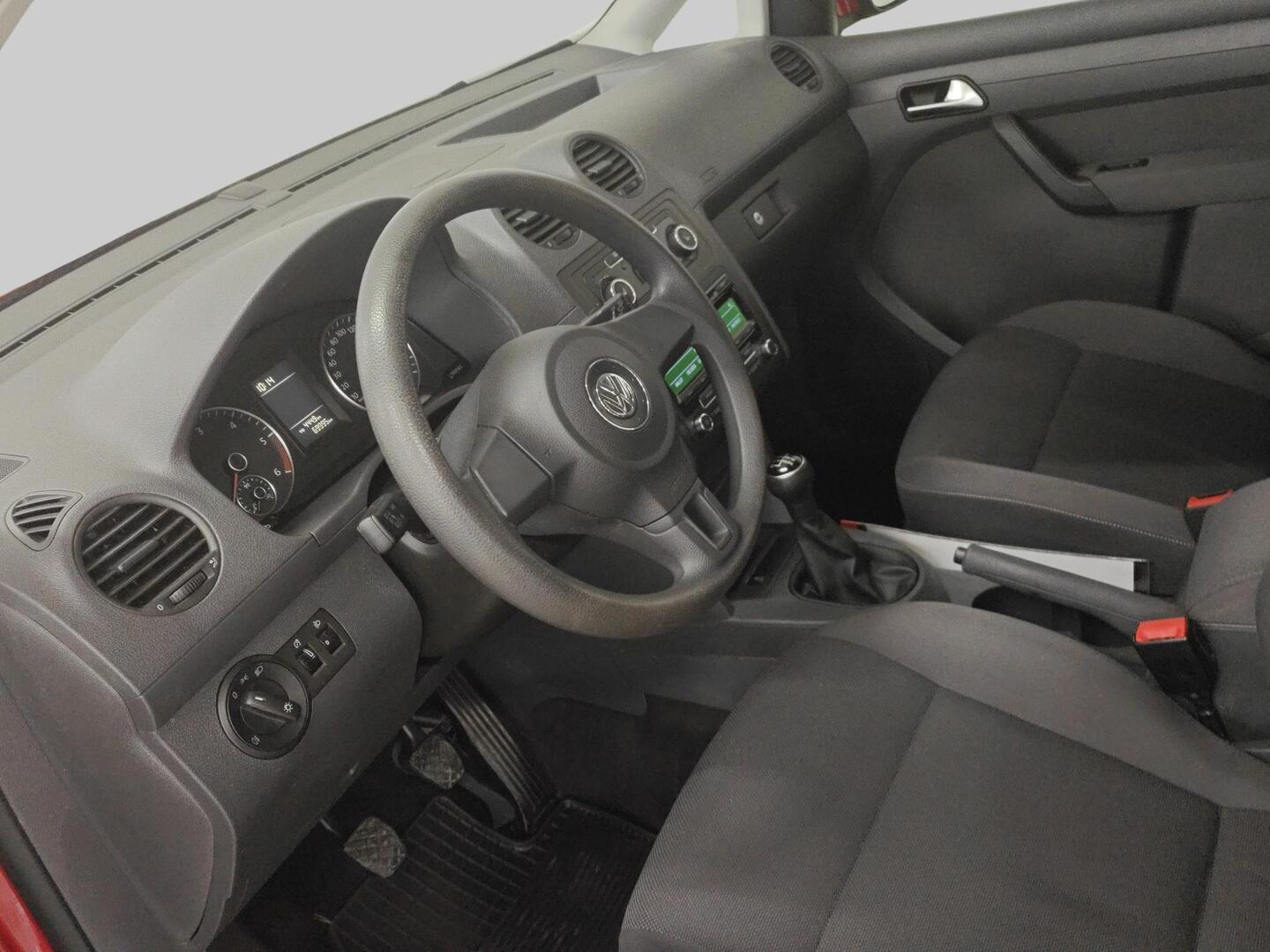 VOLKSWAGEN Caddy 2012