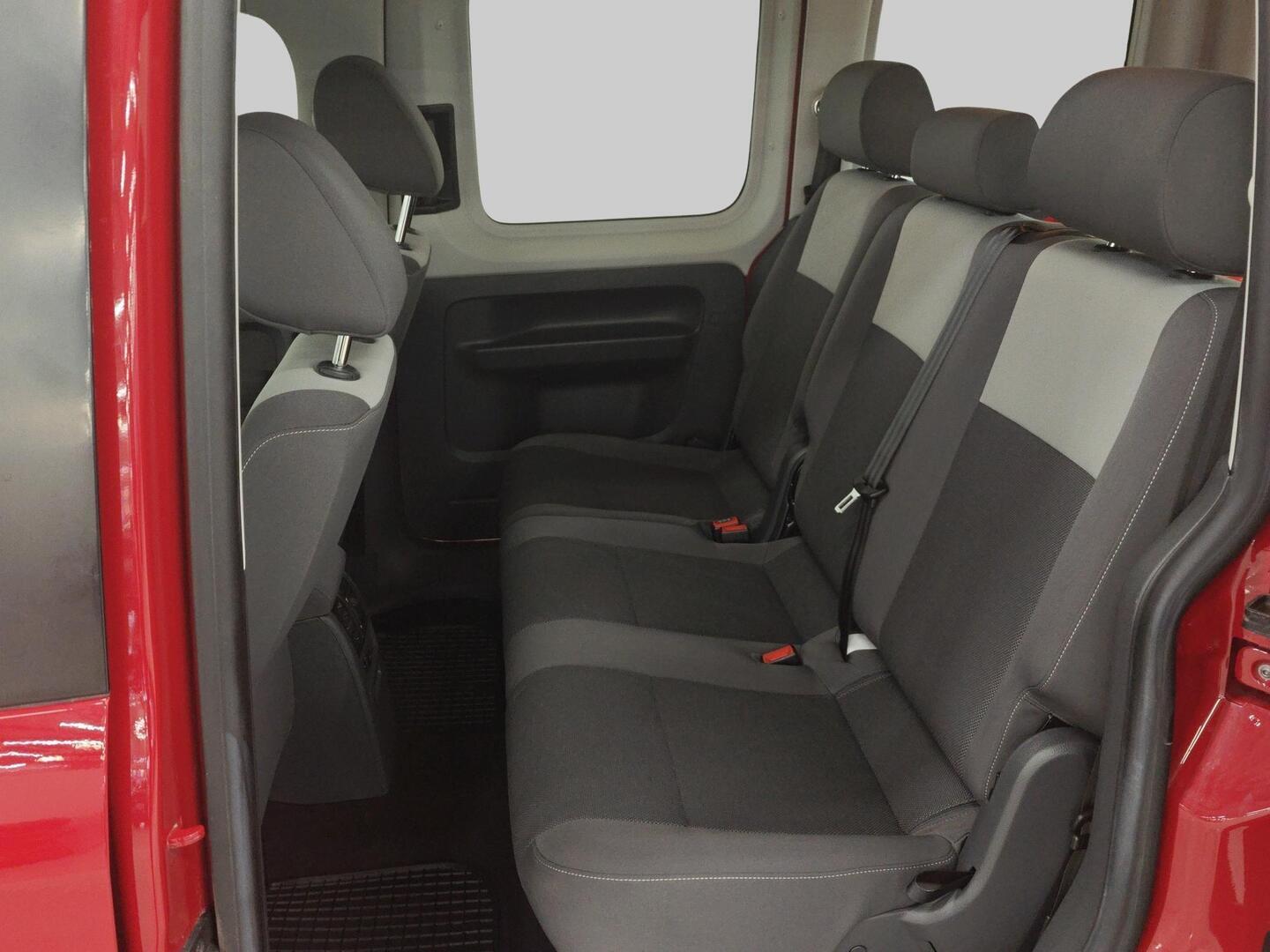 VOLKSWAGEN Caddy 2012