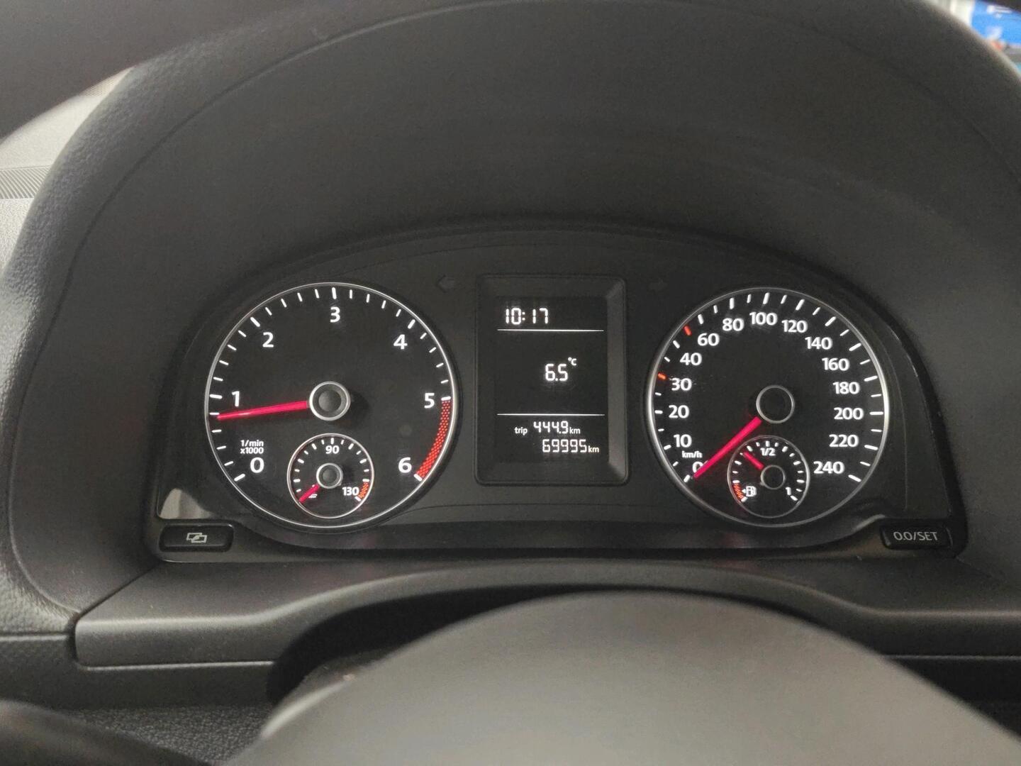 VOLKSWAGEN Caddy 2012