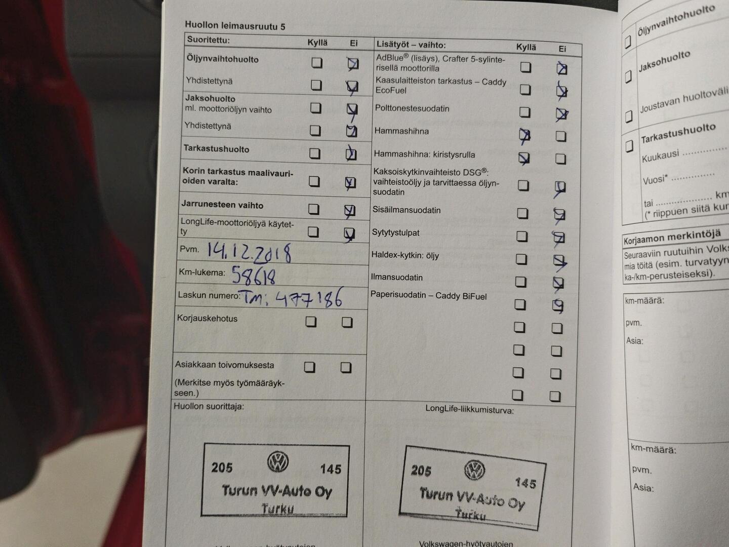 VOLKSWAGEN Caddy 2012