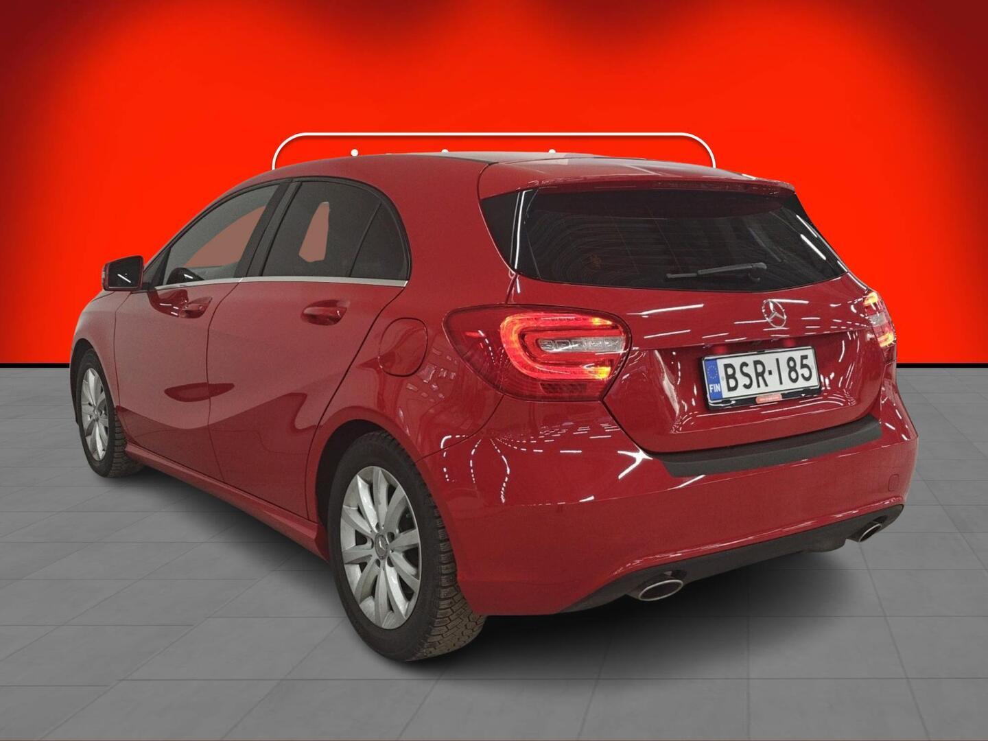 MERCEDES-BENZ A 2015