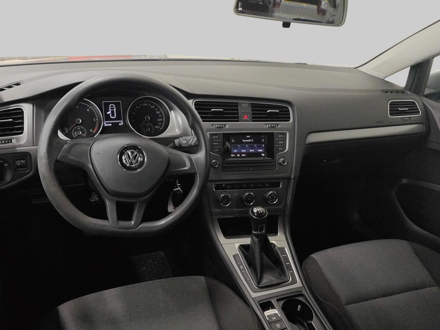 VOLKSWAGEN Golf 2015