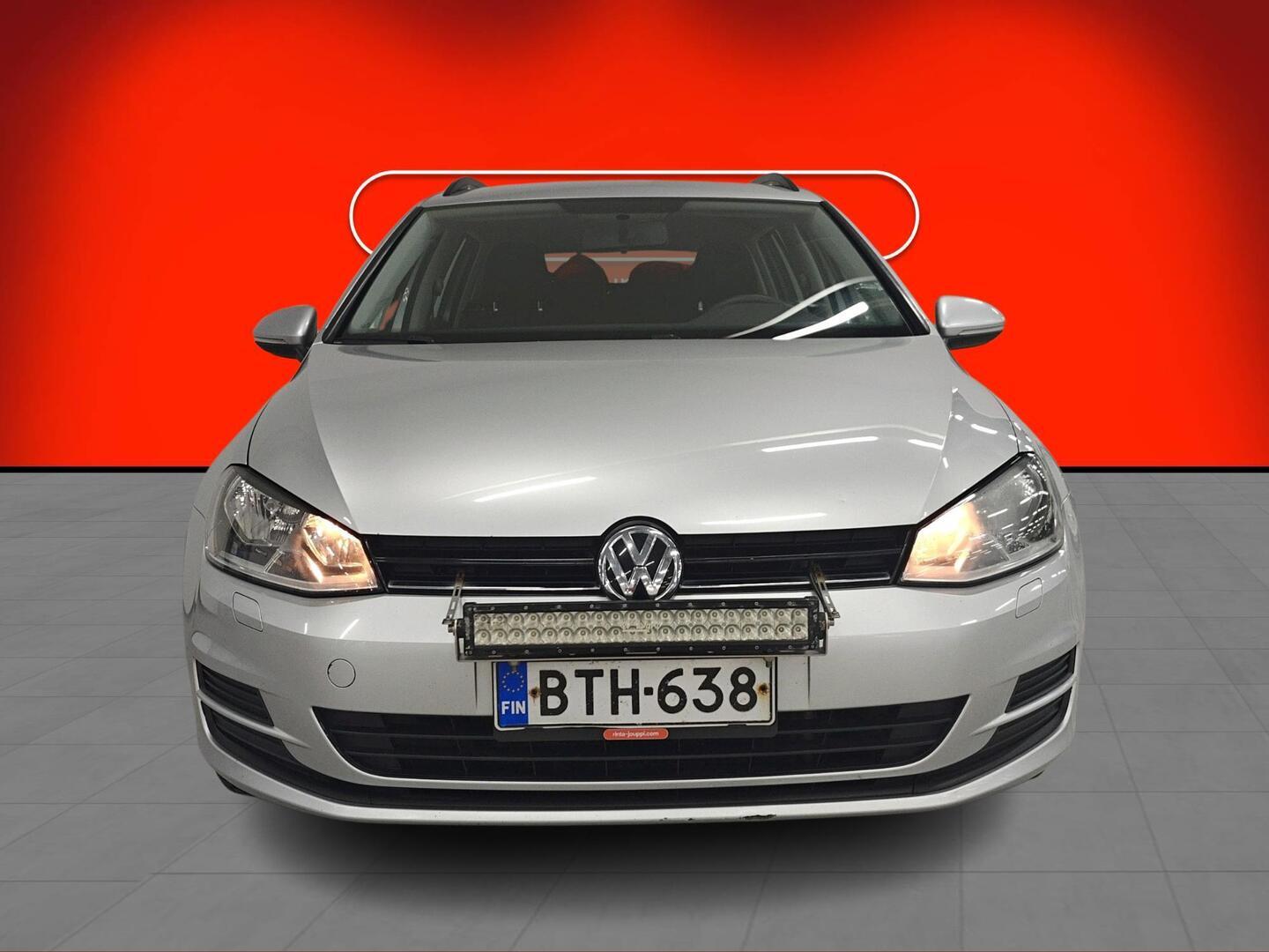 VOLKSWAGEN Golf 2015