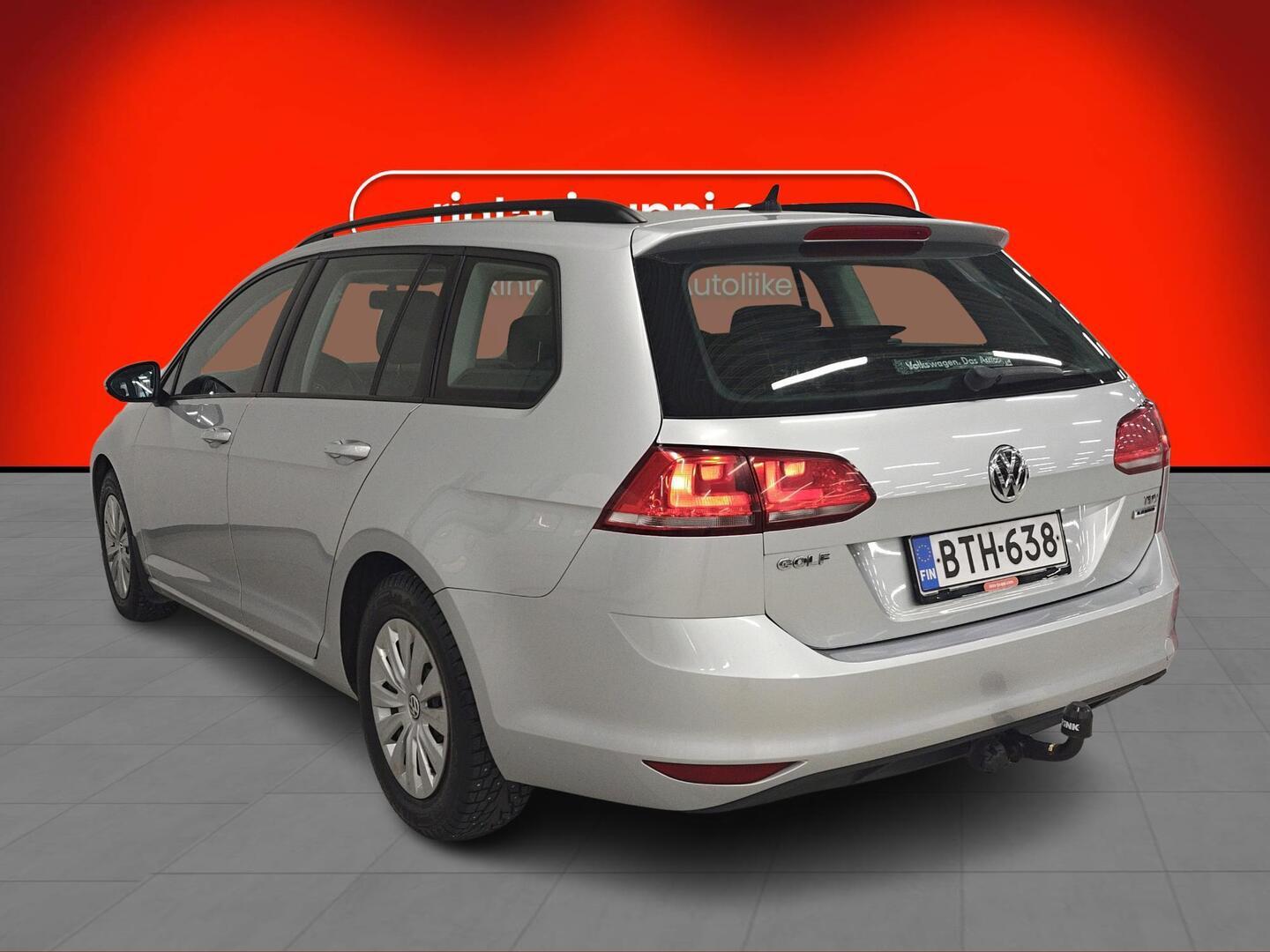 VOLKSWAGEN Golf 2015