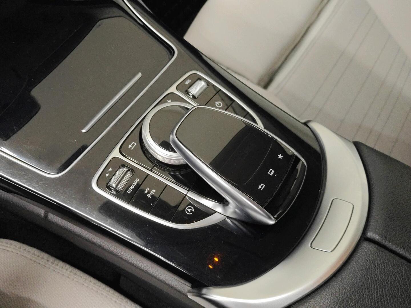 MERCEDES-BENZ C 2016