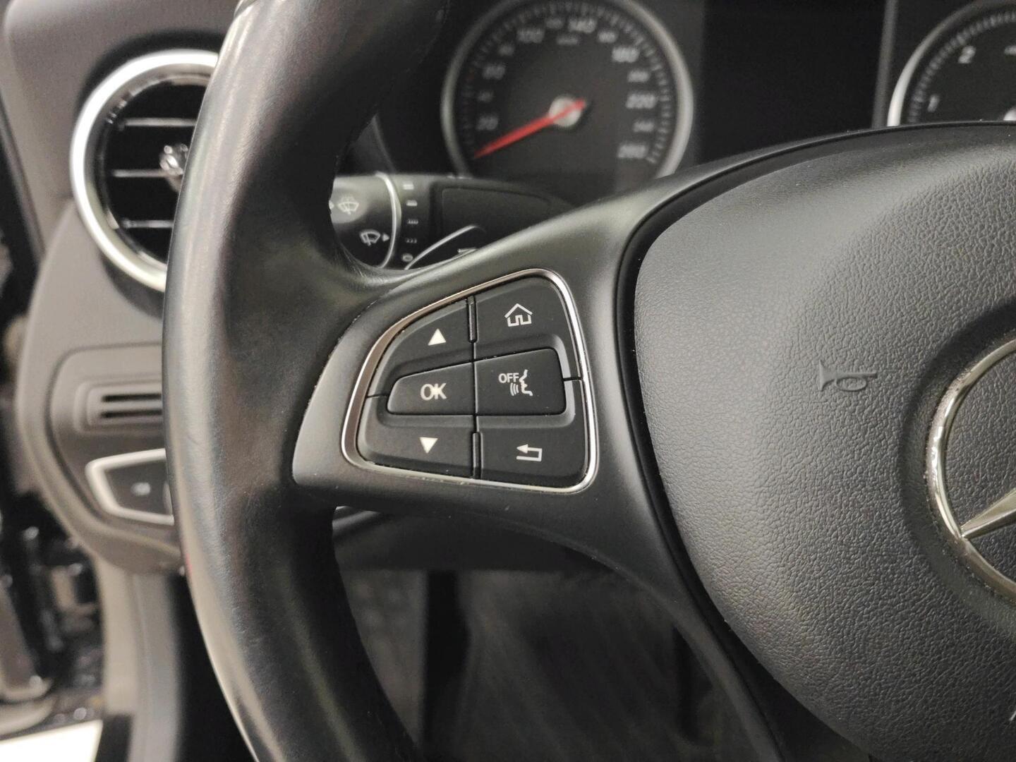 MERCEDES-BENZ C 2016