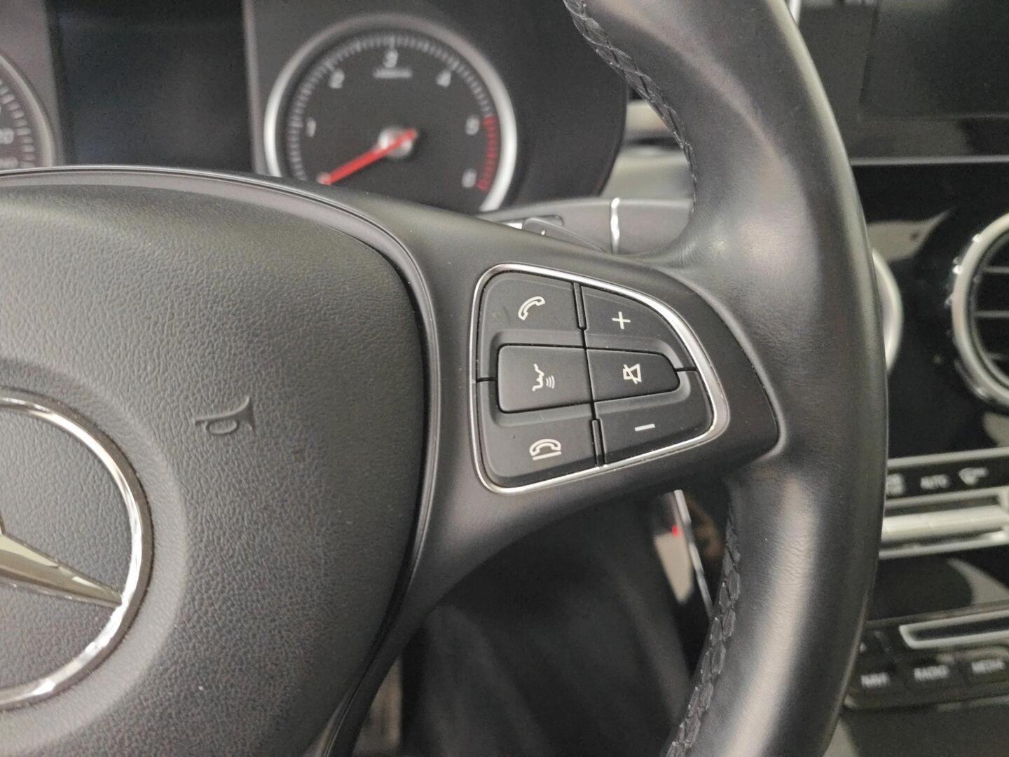 MERCEDES-BENZ C 2016