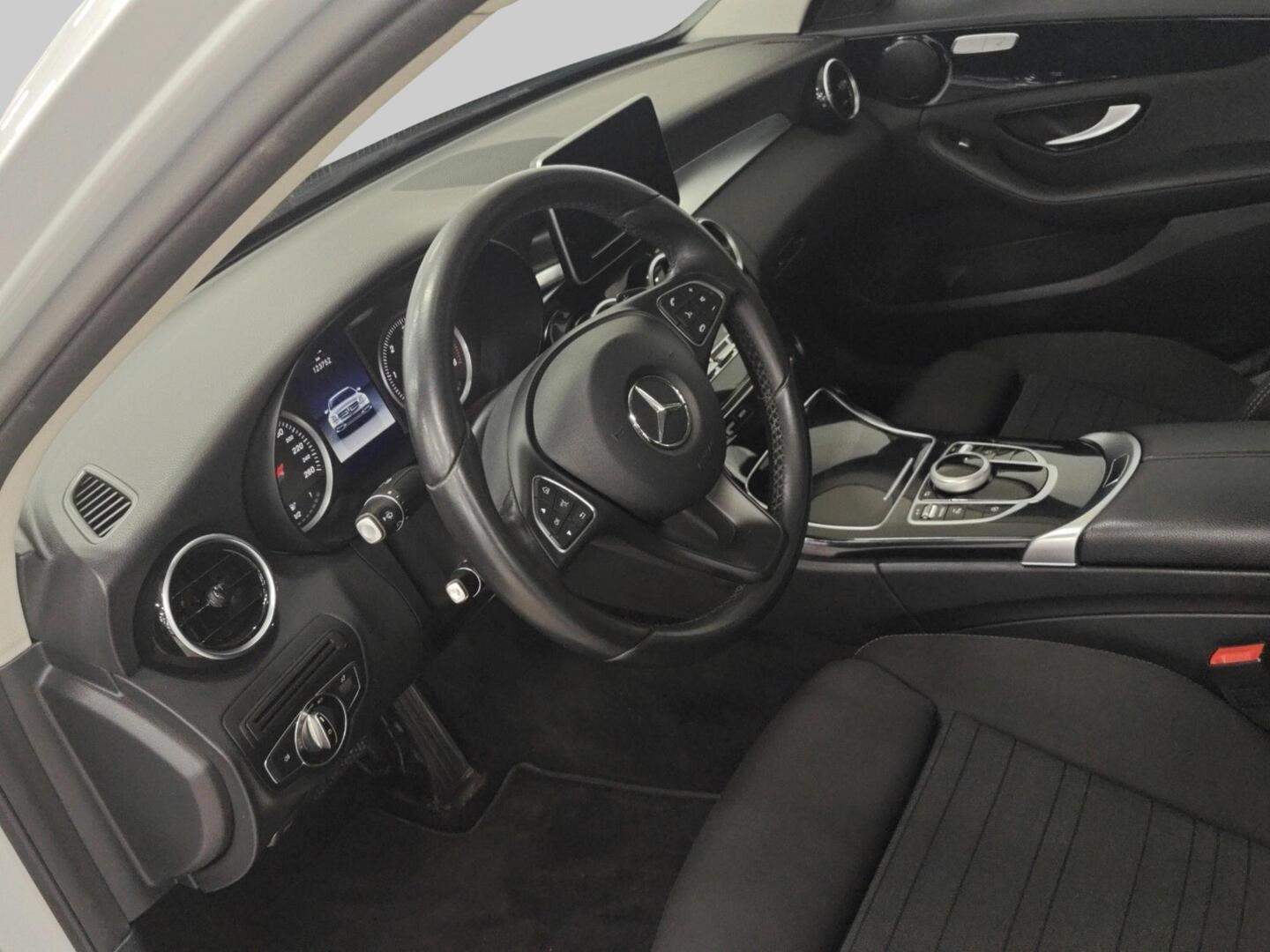 MERCEDES-BENZ C 2016