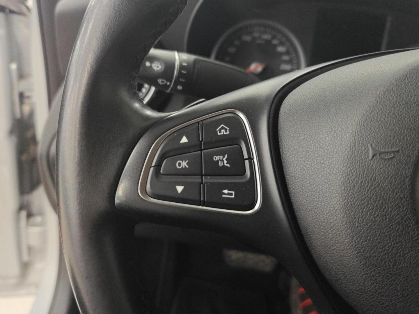 MERCEDES-BENZ C 2016