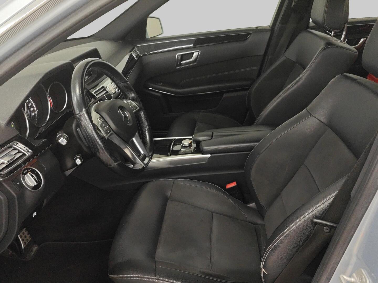 MERCEDES-BENZ E 2013