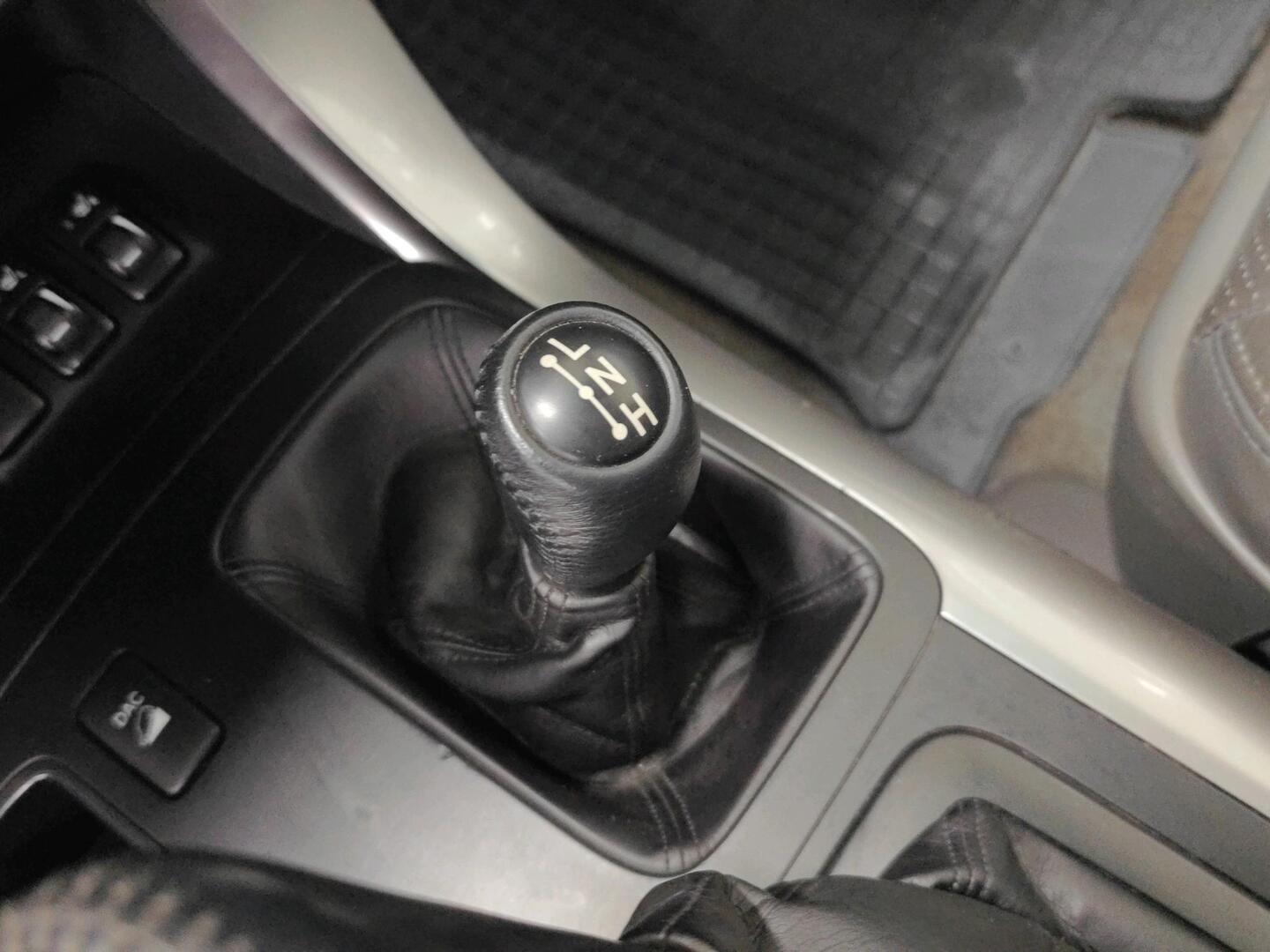 TOYOTA Land Cruiser 2005
