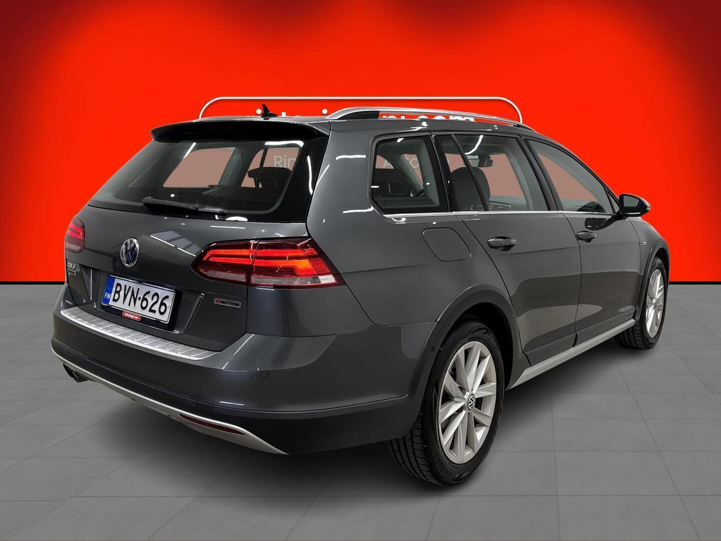 VOLKSWAGEN Golf 2019