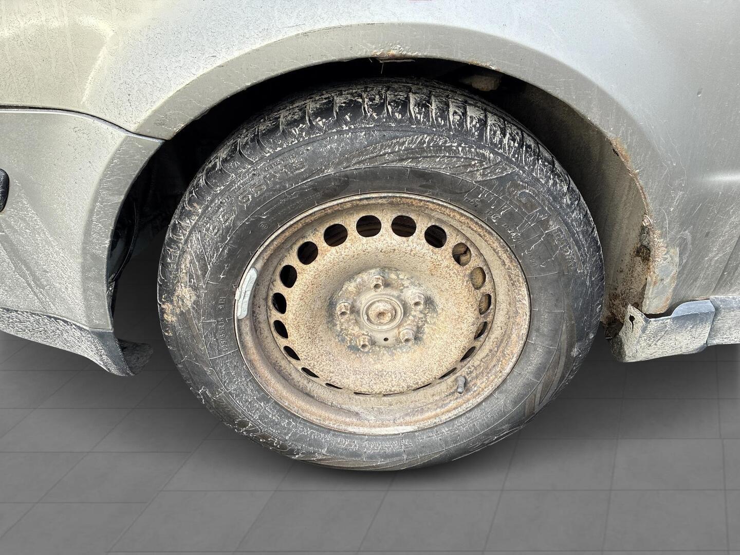 VOLKSWAGEN Passat 2004