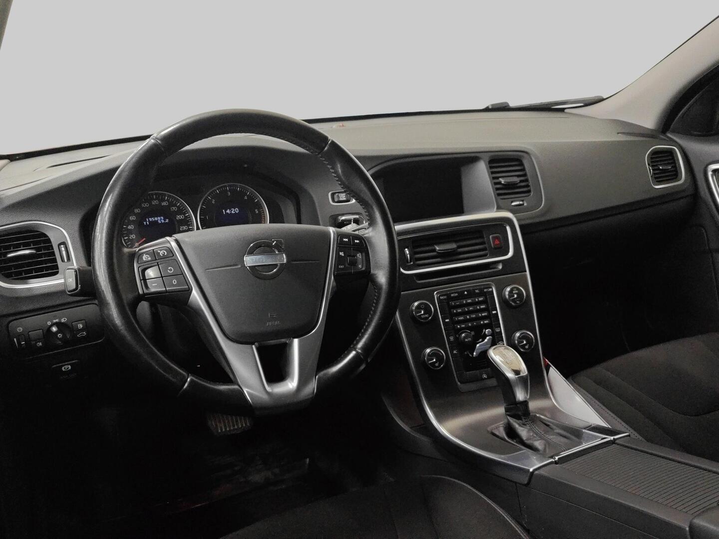 VOLVO V60 2013
