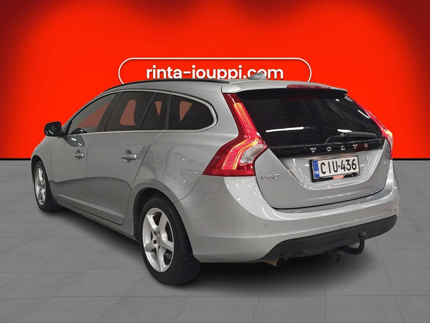VOLVO V60 2013
