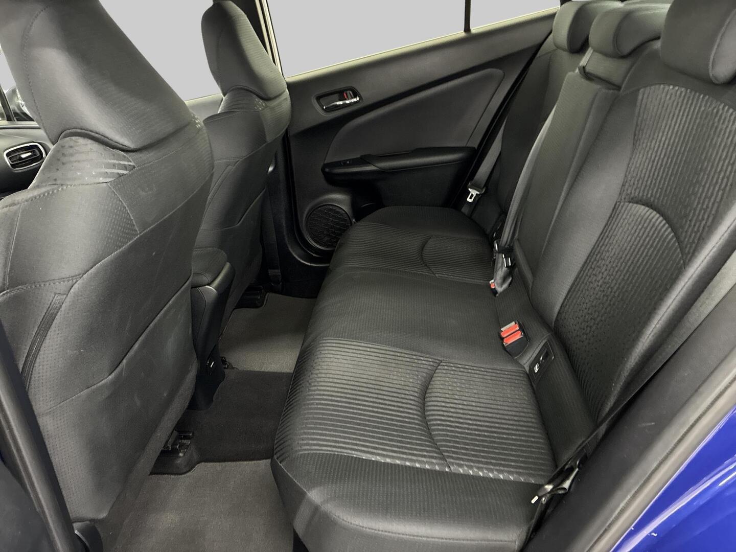 TOYOTA Prius 2017