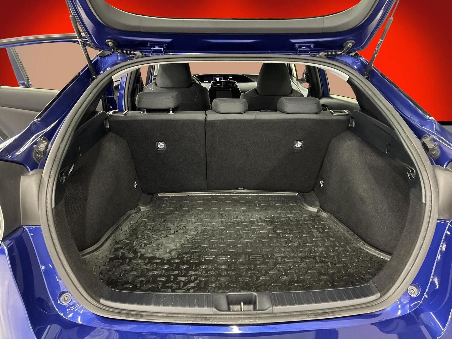 TOYOTA Prius 2017