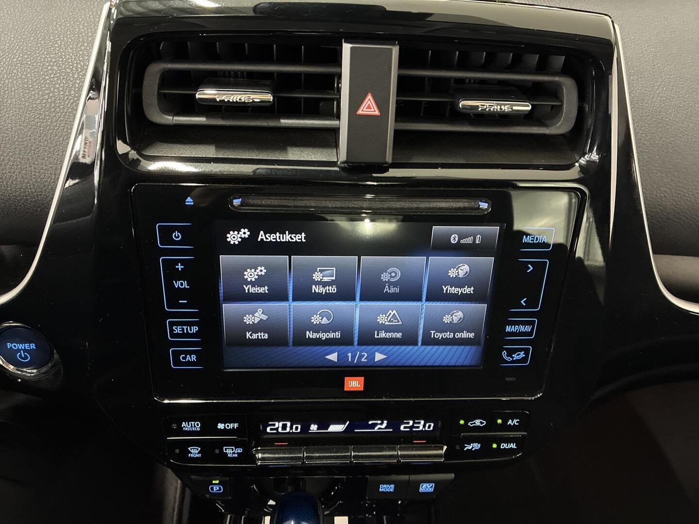 TOYOTA Prius 2017