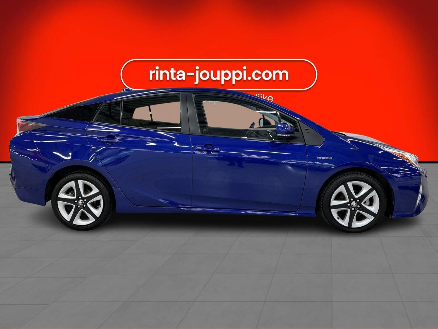 TOYOTA Prius 2017