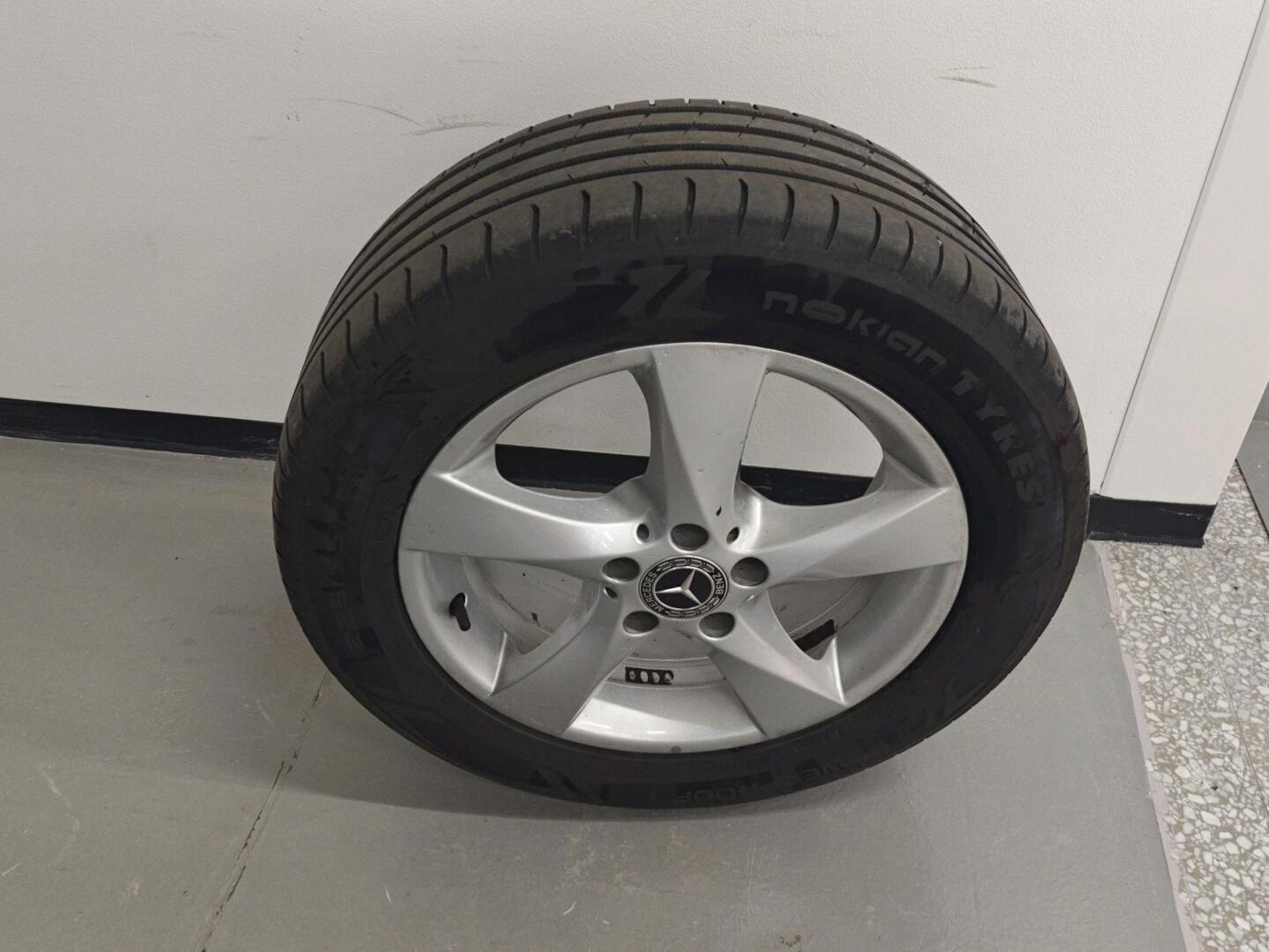 MERCEDES-BENZ V 2019