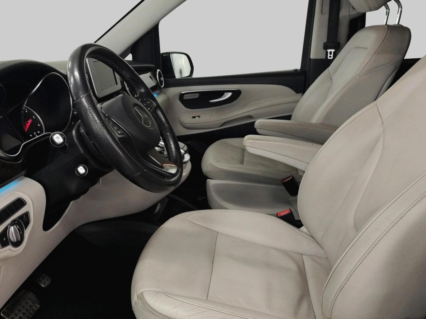 MERCEDES-BENZ V 2019