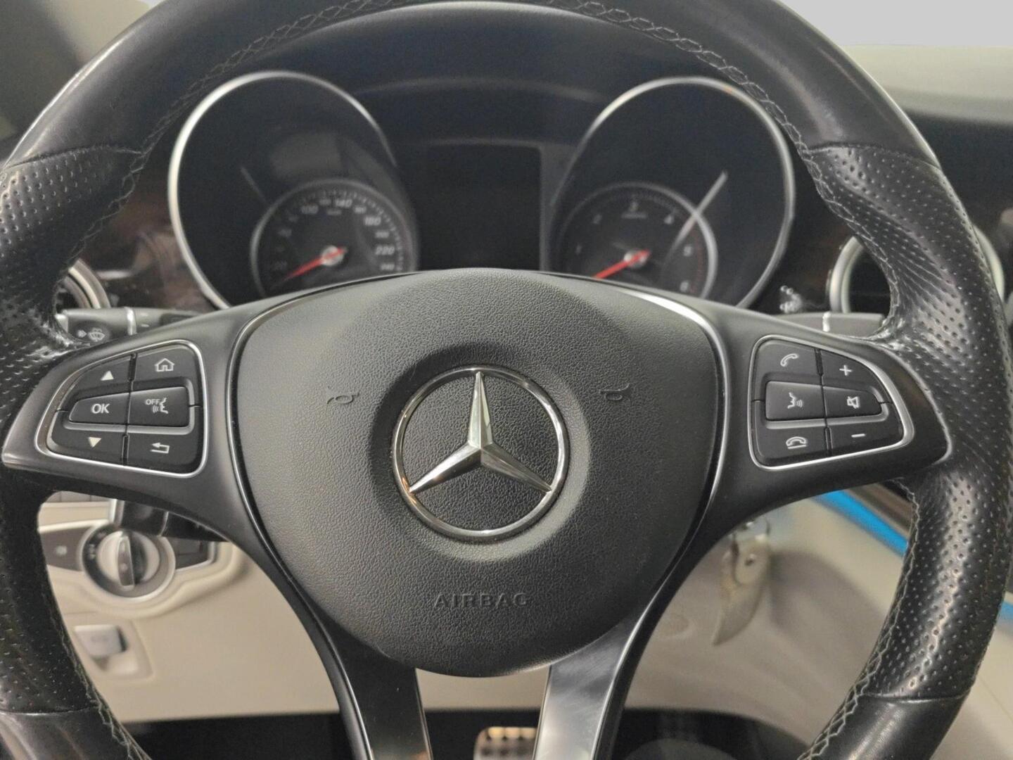 MERCEDES-BENZ V 2019