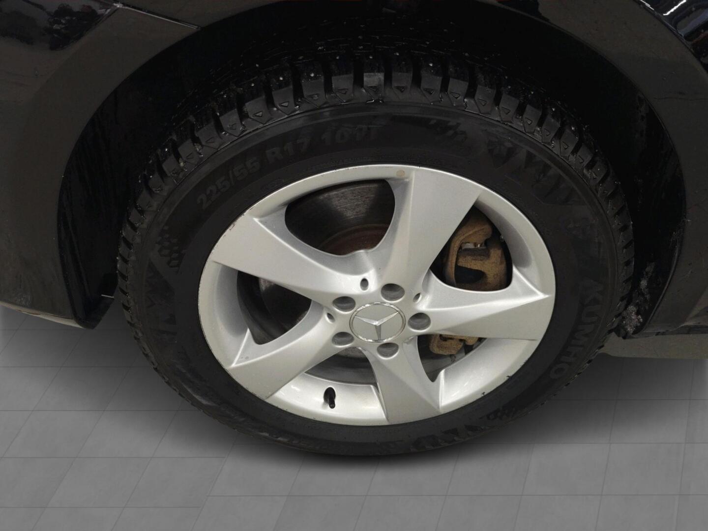 MERCEDES-BENZ V 2019