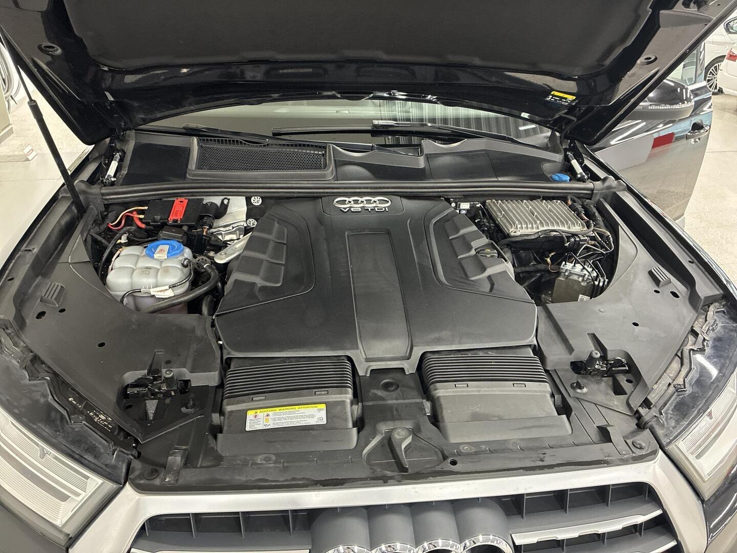 AUDI Q7 2016