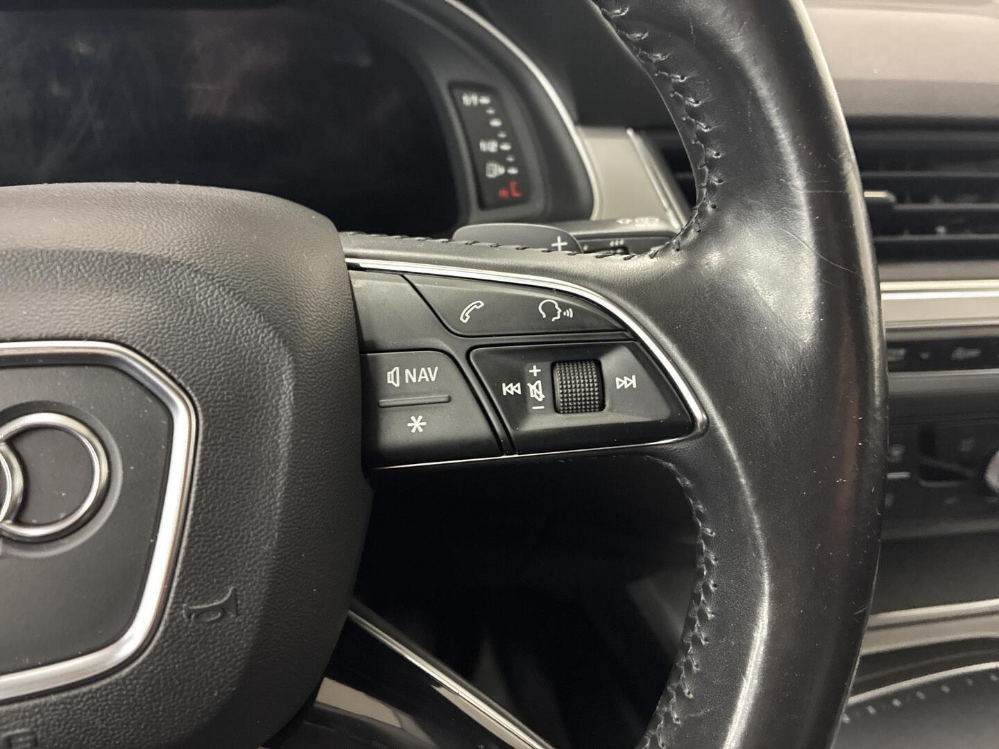 AUDI Q7 2016