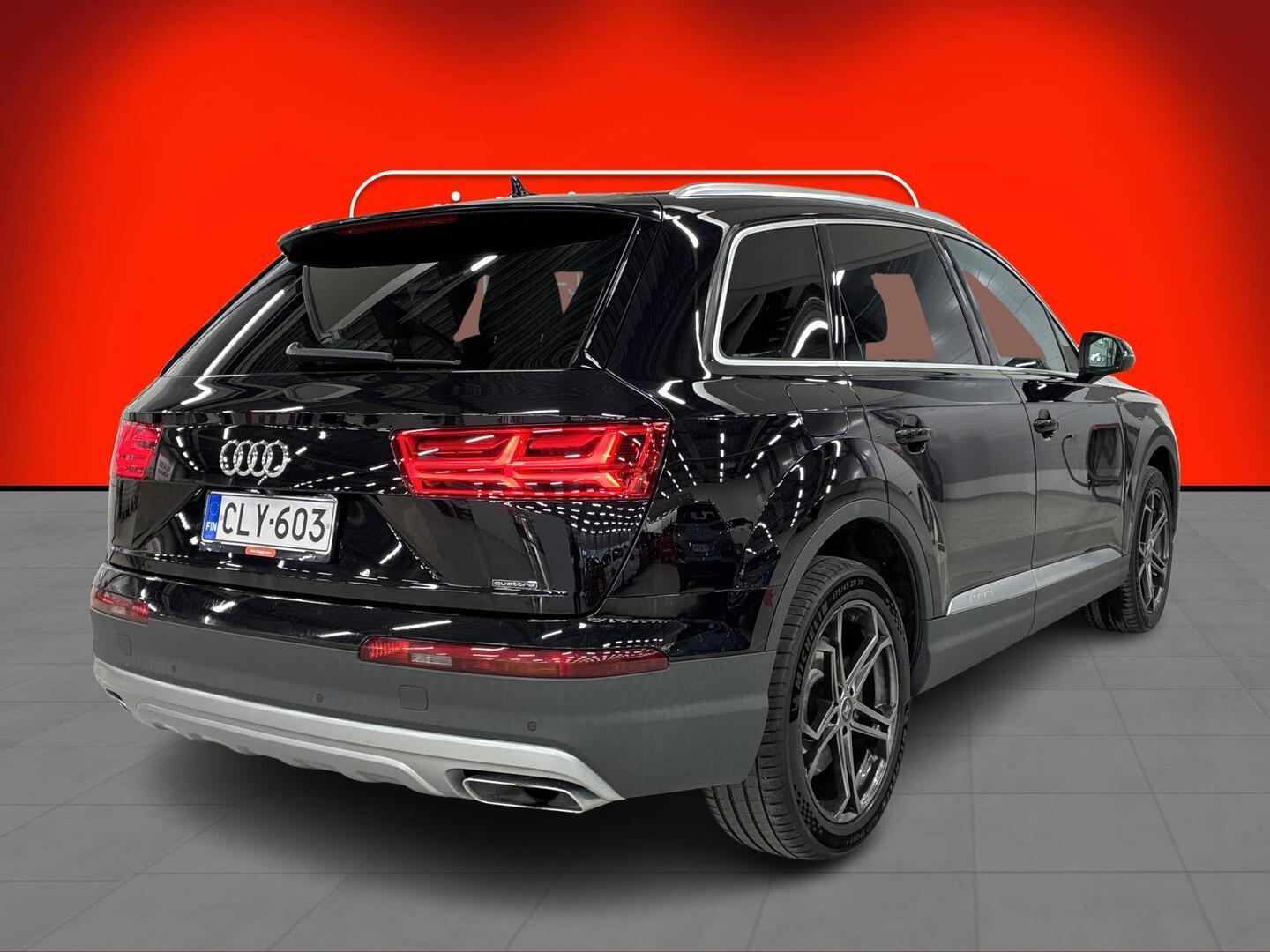 AUDI Q7 2016