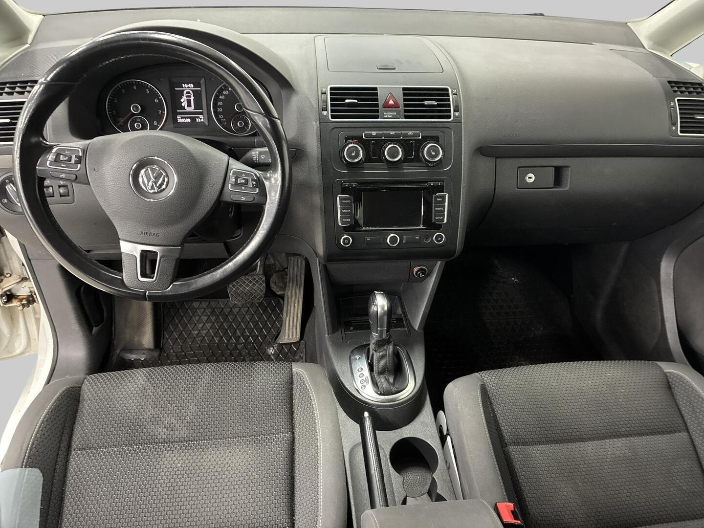 VOLKSWAGEN Touran 2014