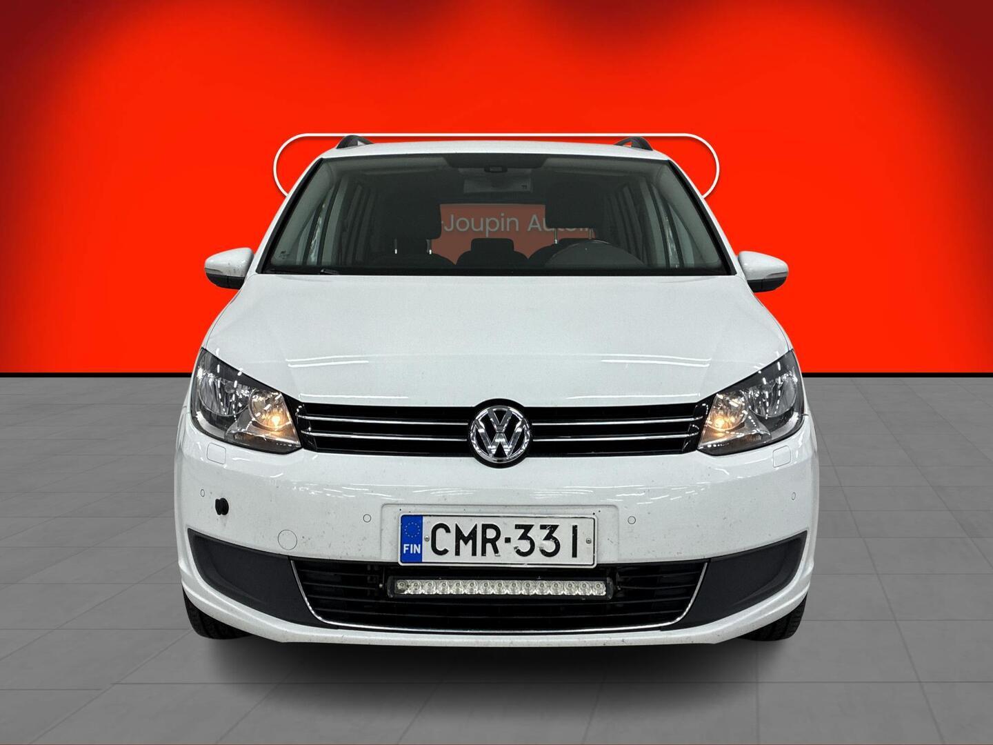 VOLKSWAGEN Touran 2014