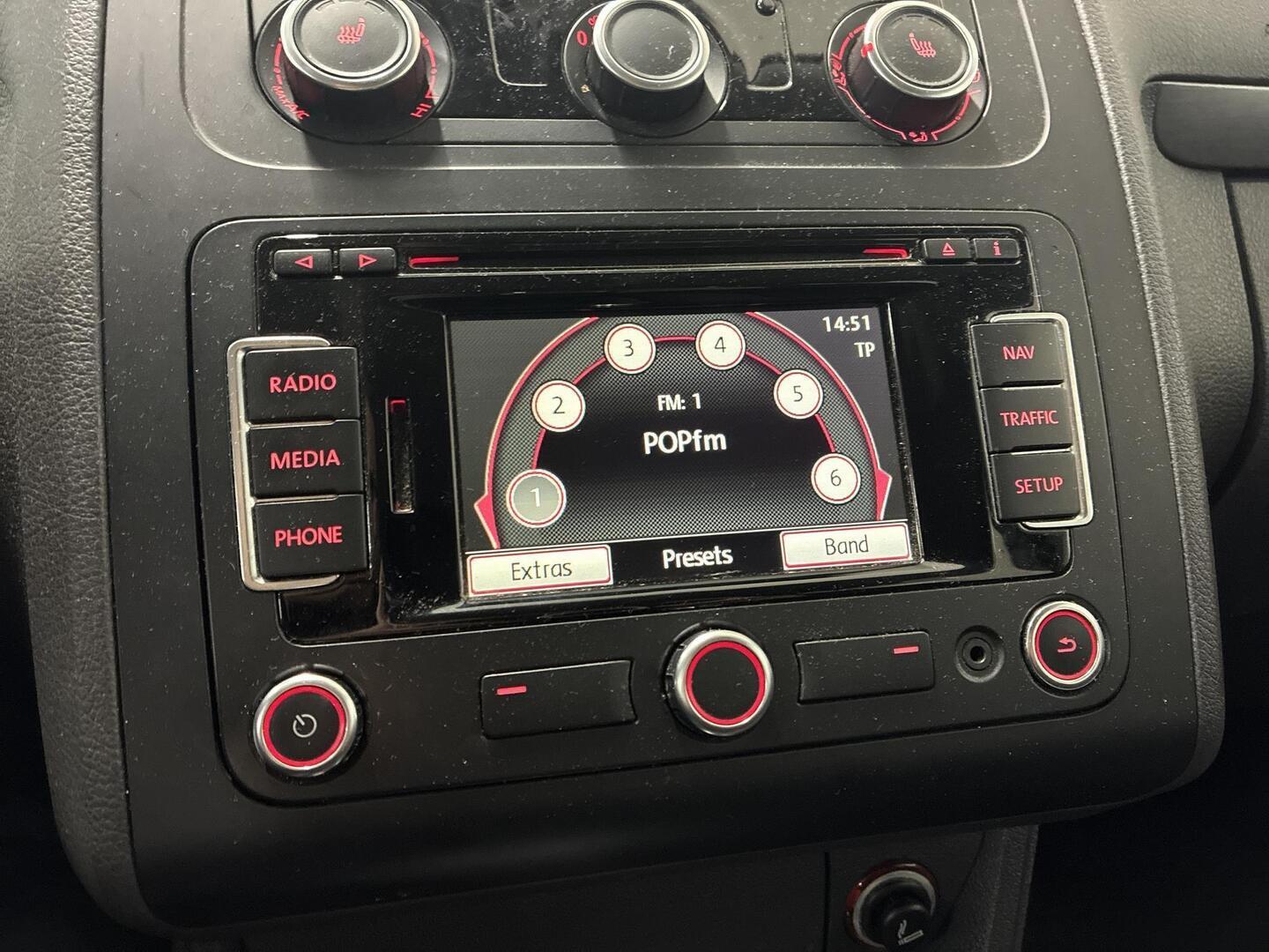 VOLKSWAGEN Touran 2014