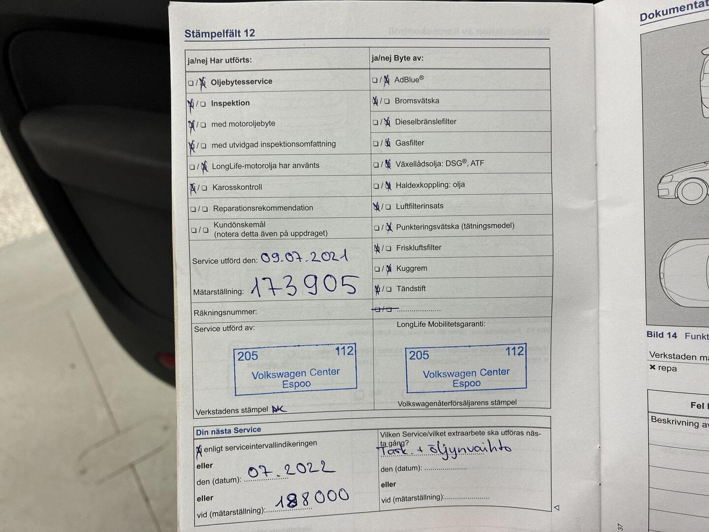 VOLKSWAGEN Touran 2014
