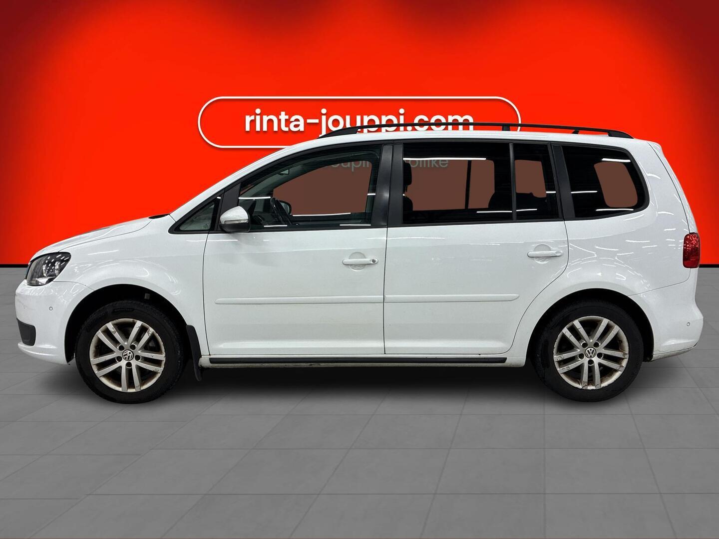 VOLKSWAGEN Touran 2014
