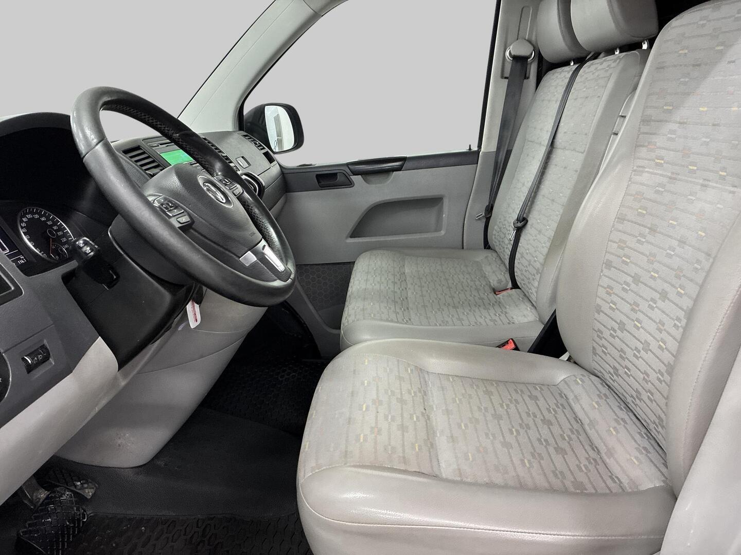 VOLKSWAGEN Transporter 2013