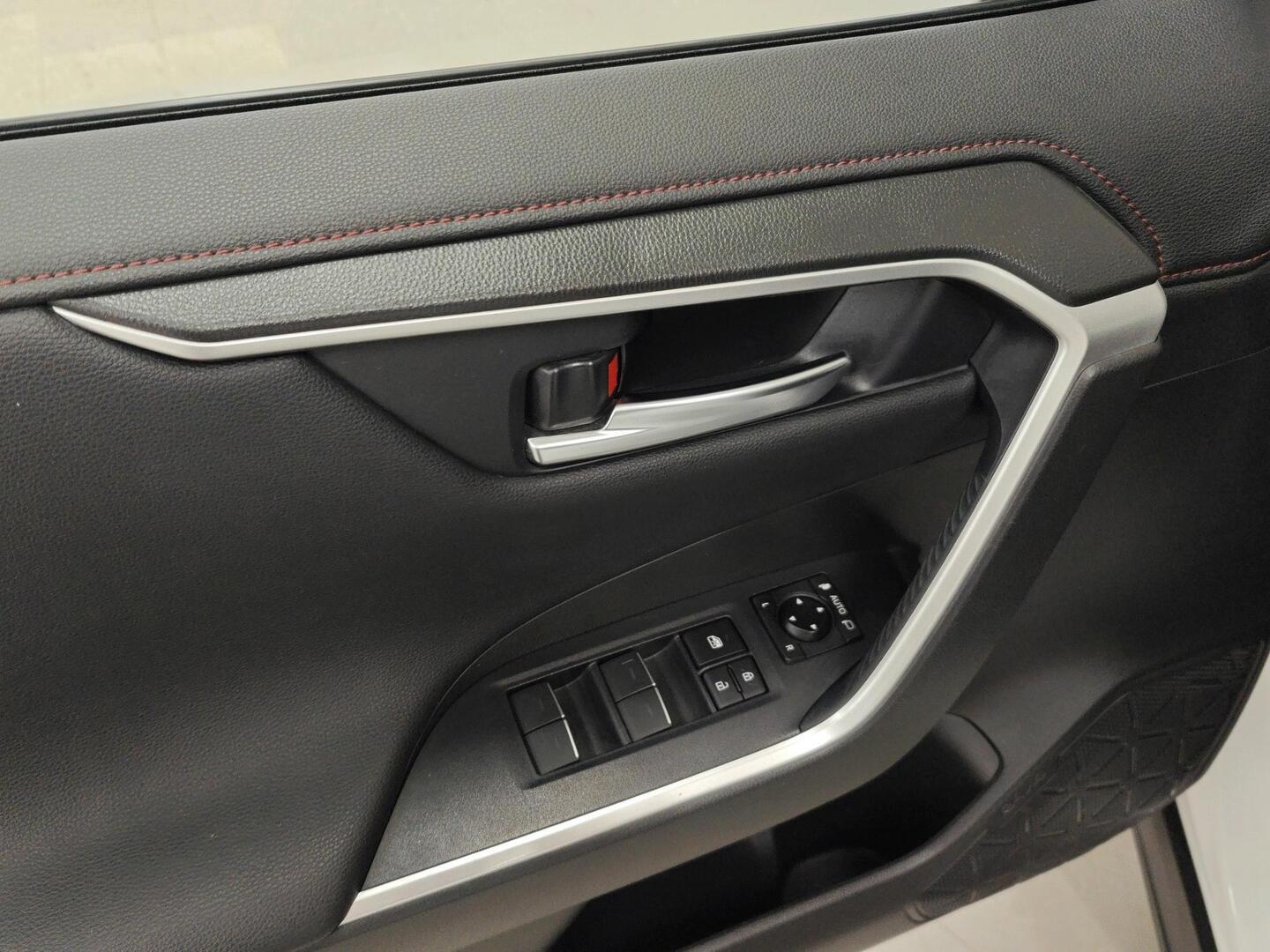 TOYOTA RAV4 PLUG-IN 2021