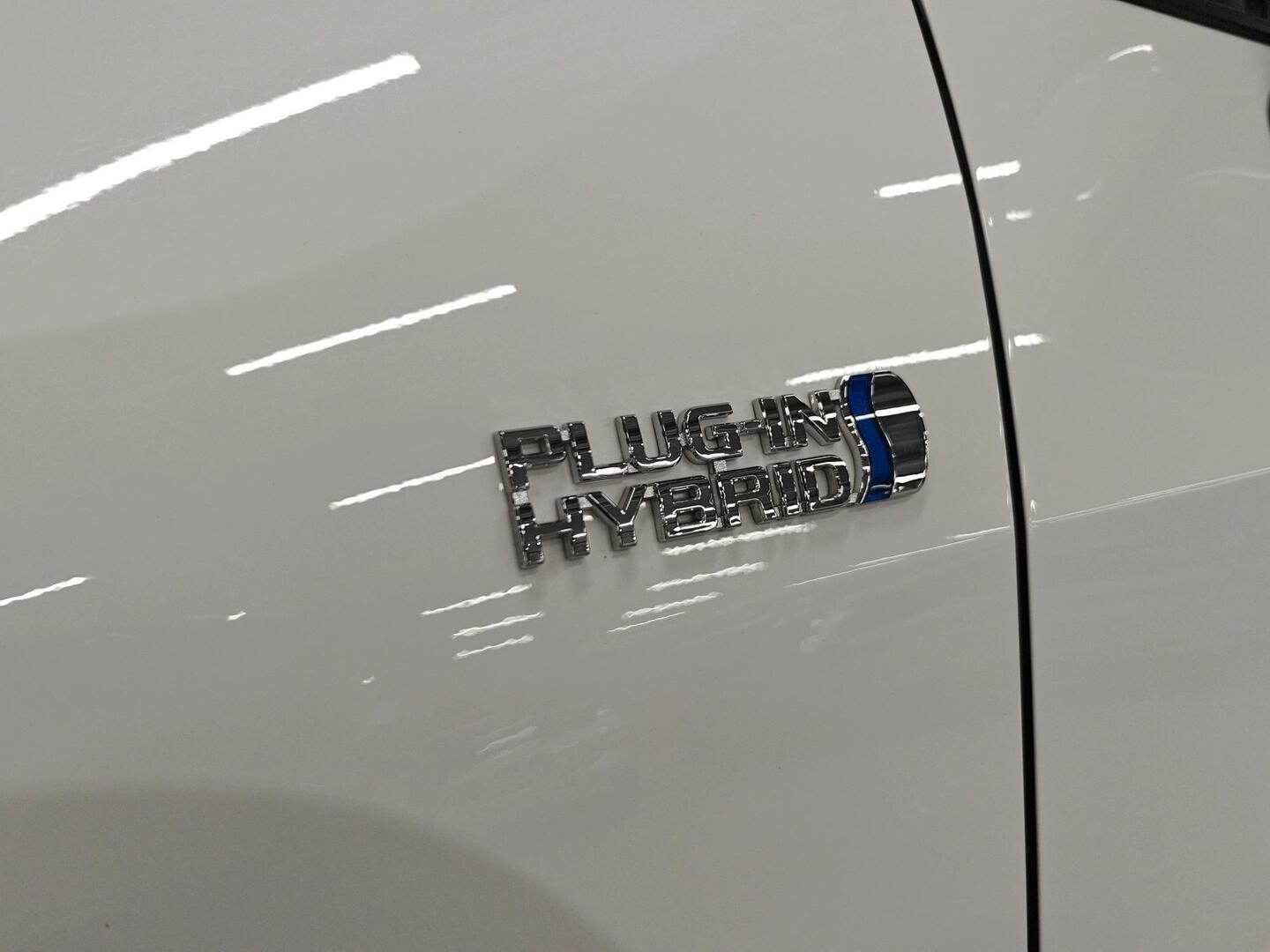 TOYOTA RAV4 PLUG-IN 2021