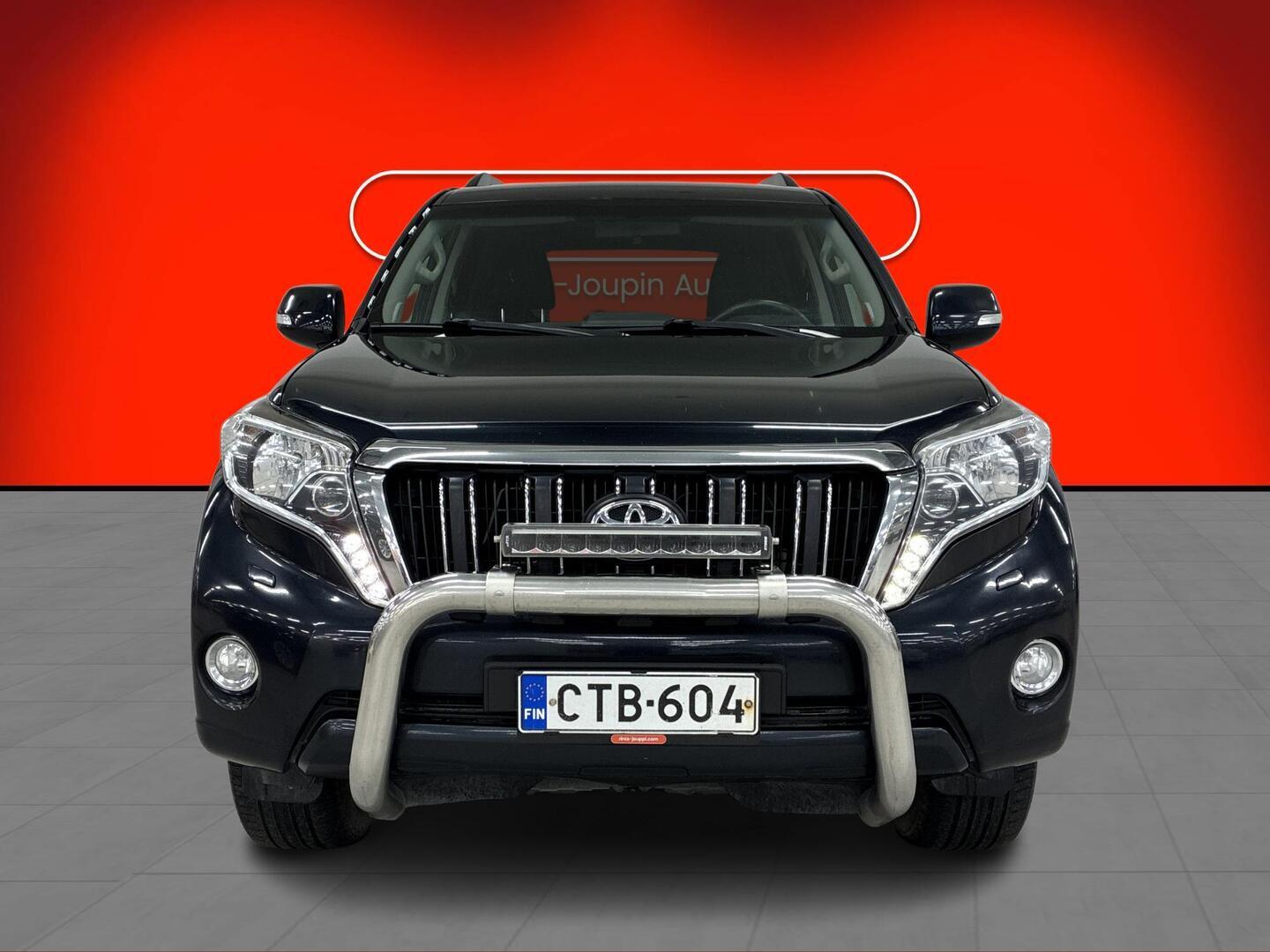 TOYOTA LAND CRUISER 2015