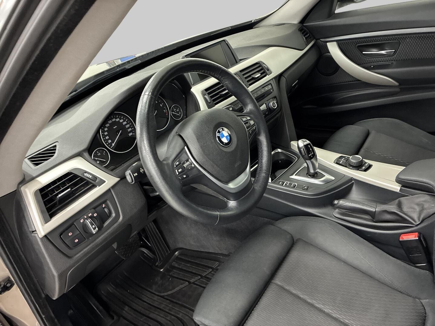 BMW 320 Gran Turismo 2015