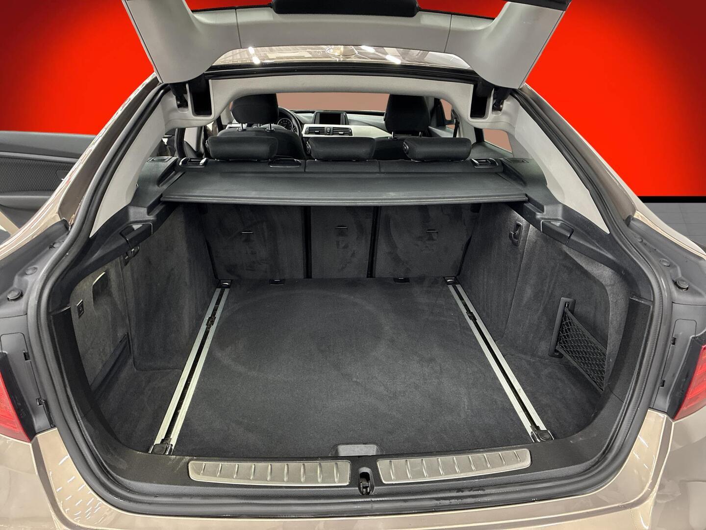BMW 320 Gran Turismo 2015