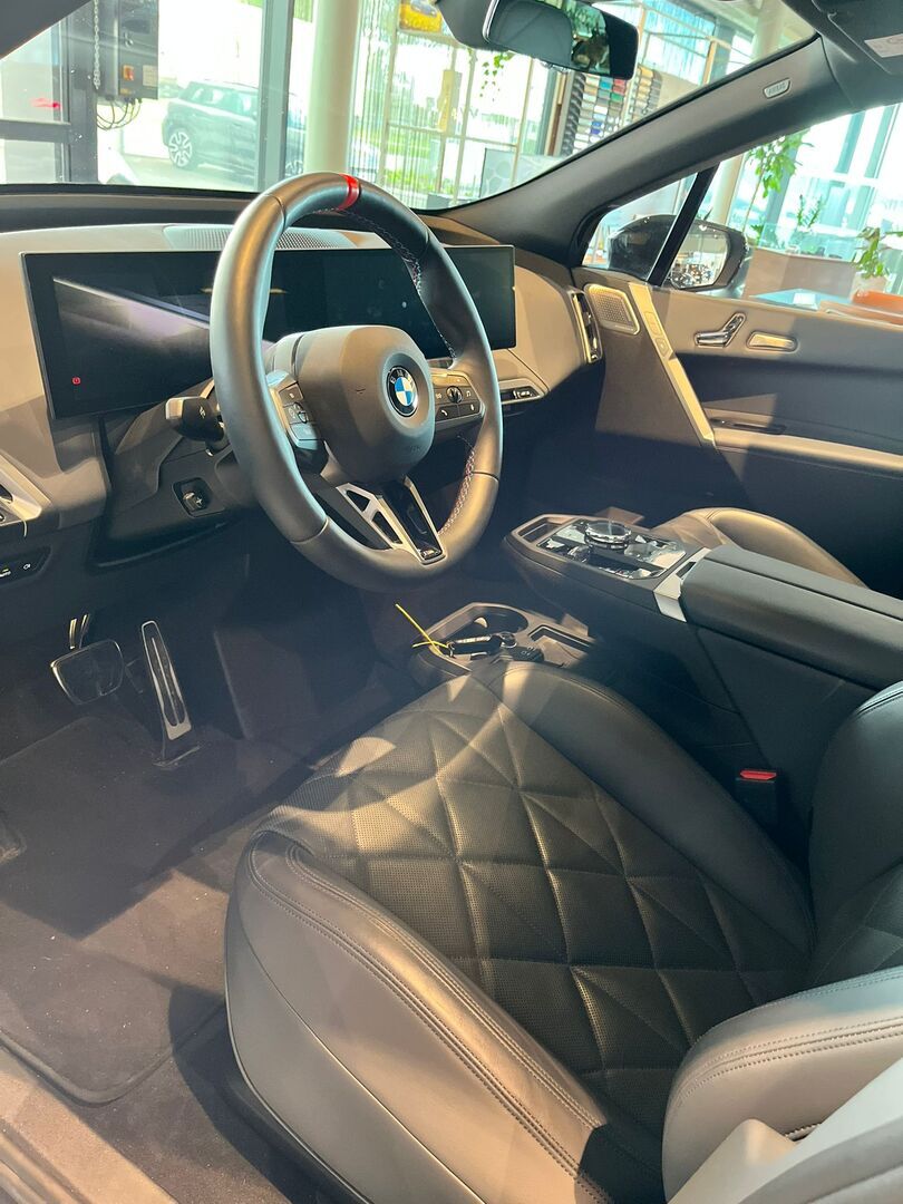 BMW IX 2025