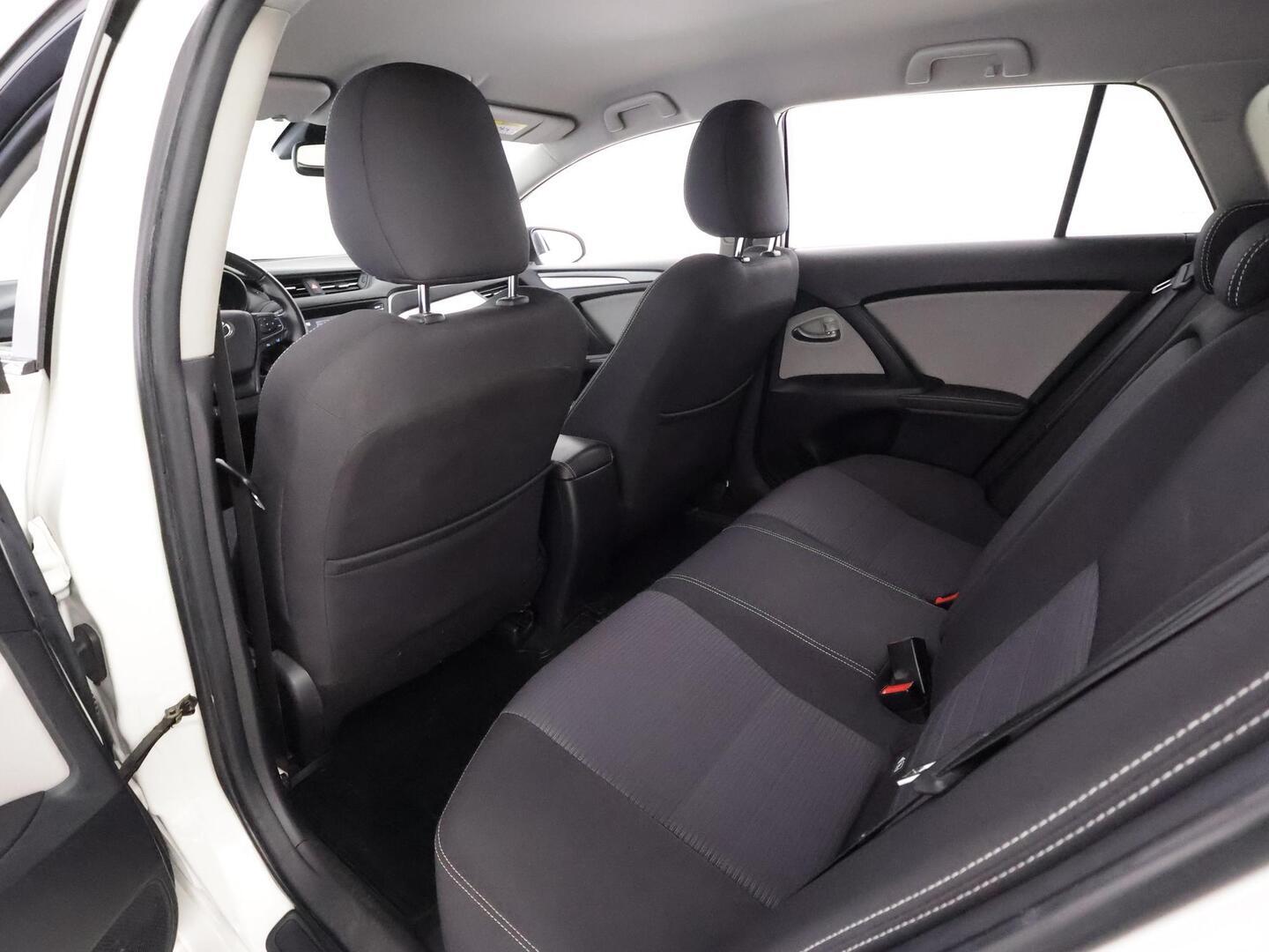 TOYOTA AVENSIS 2017