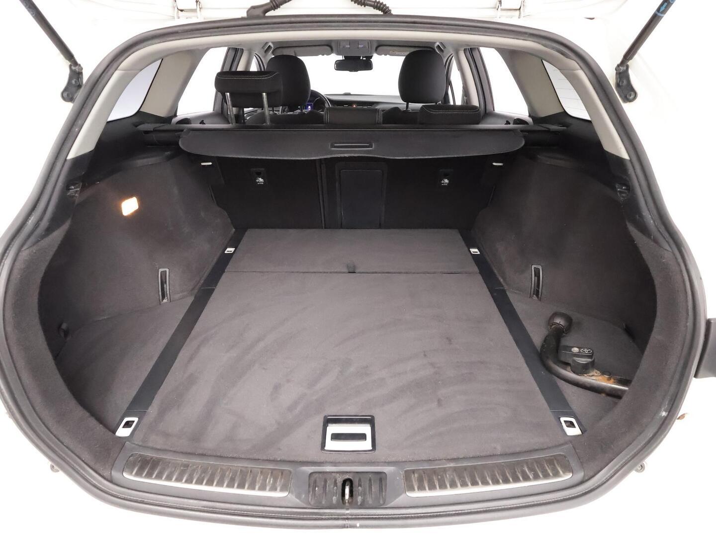 TOYOTA AVENSIS 2017