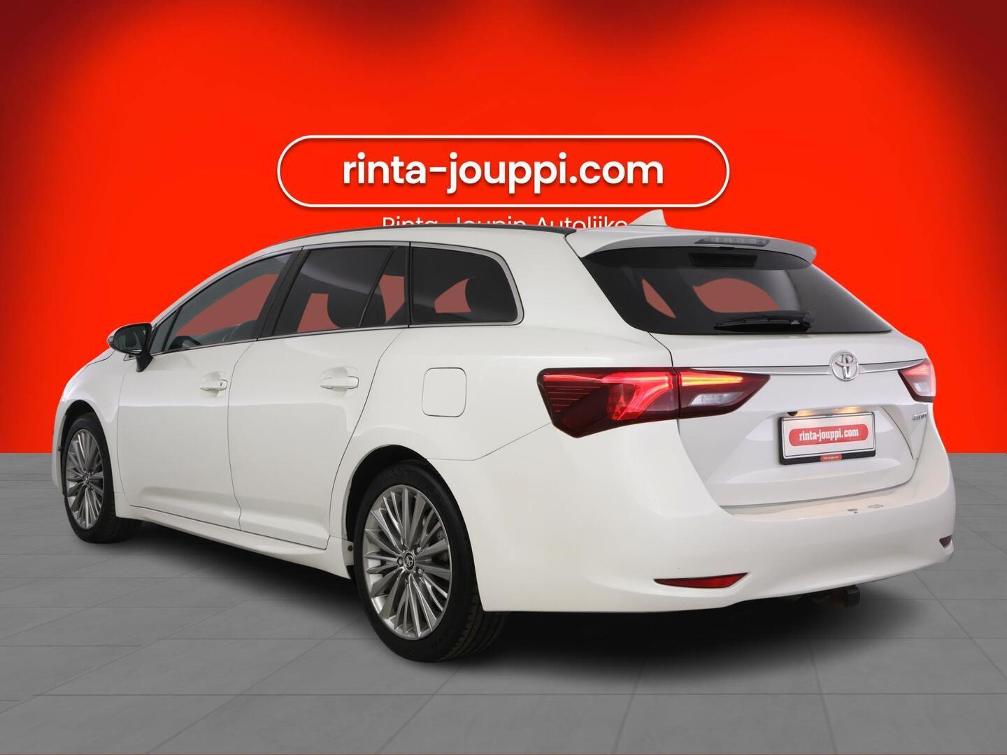 TOYOTA AVENSIS 2017