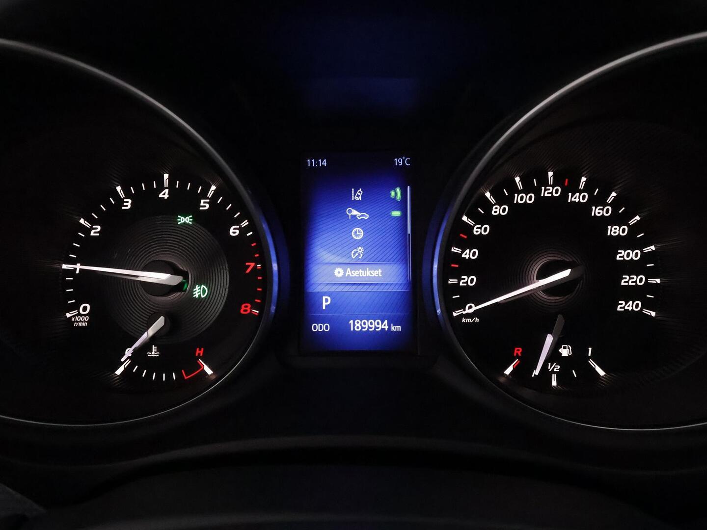TOYOTA AVENSIS 2017