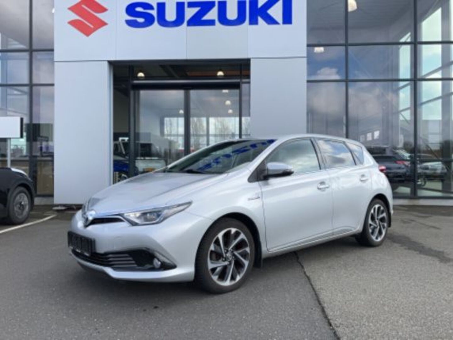 TOYOTA AURIS 2016